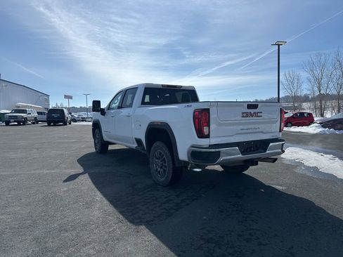 Used 2024 GMC Sierra 3500 SLE w/ SLE Convenience Package image 5