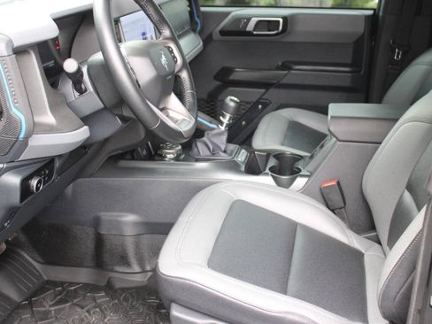 Used 2024 Ford Bronco Black Diamond w/ Sasquatch Package AWD/4WD image 7