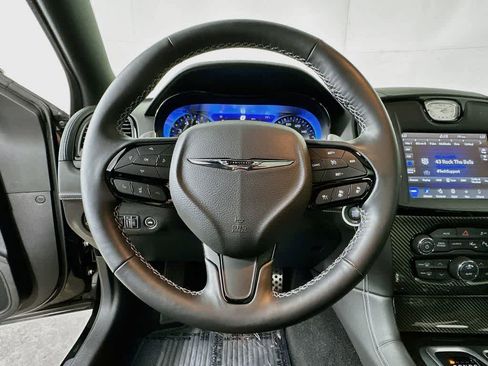 Used 2023 Chrysler 300 C RWD image 16