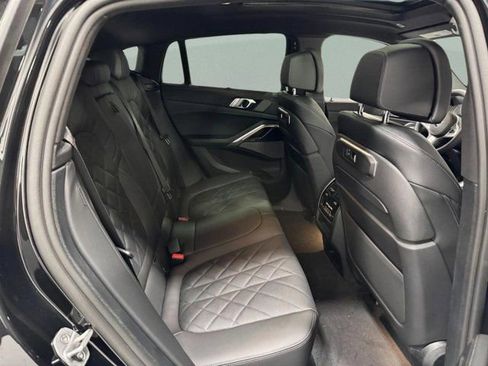 New 2026 BMW X6 xDrive40i w/ Executive Package image 11