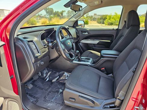 Used 2019 Chevrolet Colorado LT w/ LT Convenience Package RWD image 16