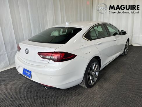 Used 2019 Buick Regal Avenir w/ Driver Confidence Package II FWD image 29