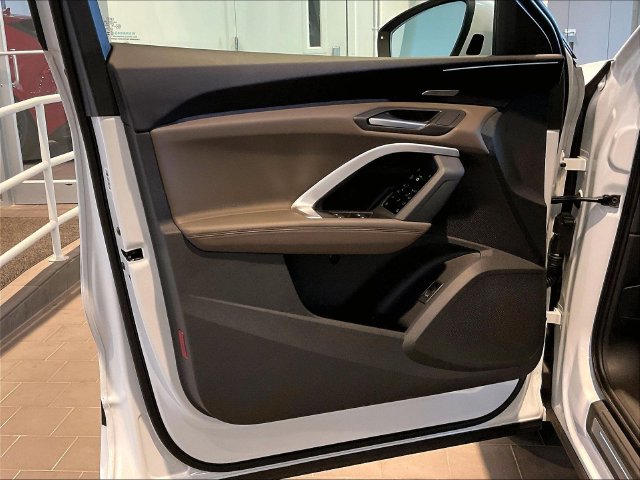 Certified 2025 Audi Q5 Premium w/ Premium Plus AWD/4WD image 27