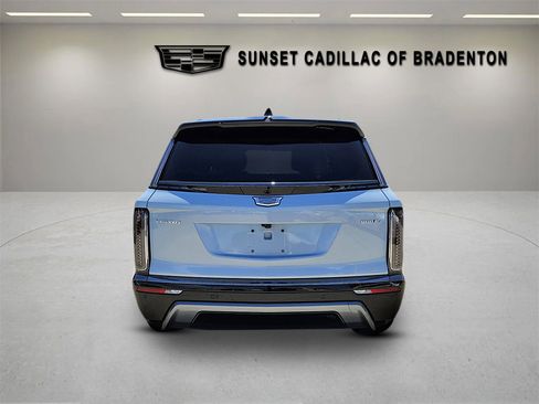 New 2026 Cadillac Vistiq Sport image 6
