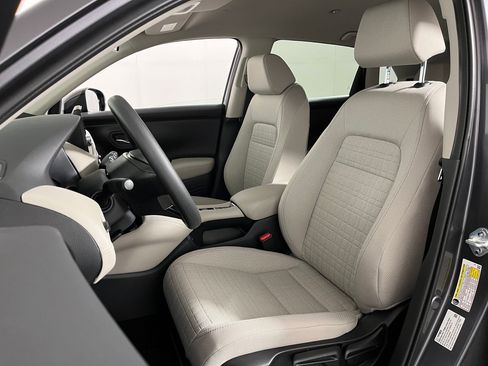 New 2026 Honda HR-V LX image 4