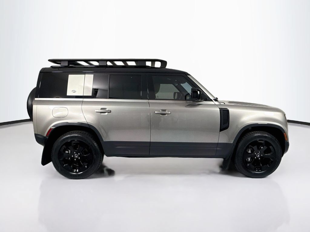 Used 2024 Land Rover Defender 110 S AWD/4WD image 4
