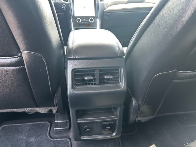 Used 2024 Ford Edge Titanium AWD/4WD image 16