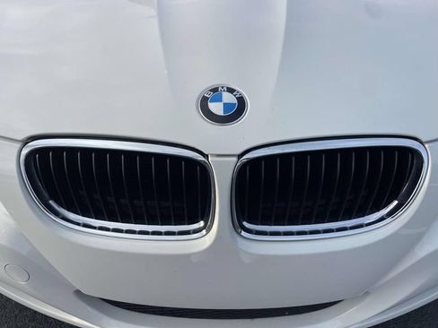 Used 2009 BMW 328i Sedan RWD image 5
