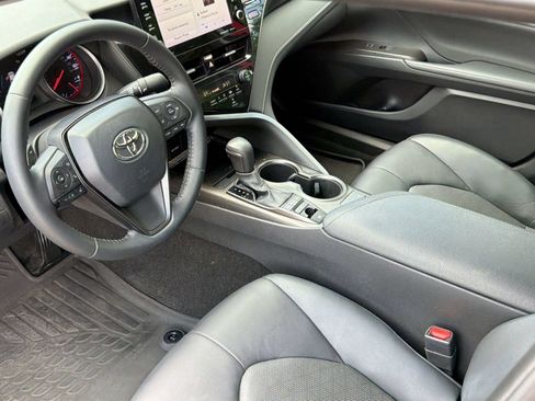 Used 2021 Toyota Camry XSE FWD image 4