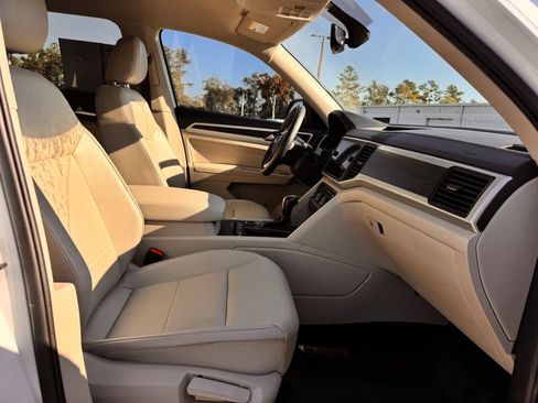 Used 2021 Volkswagen Atlas SE image 26