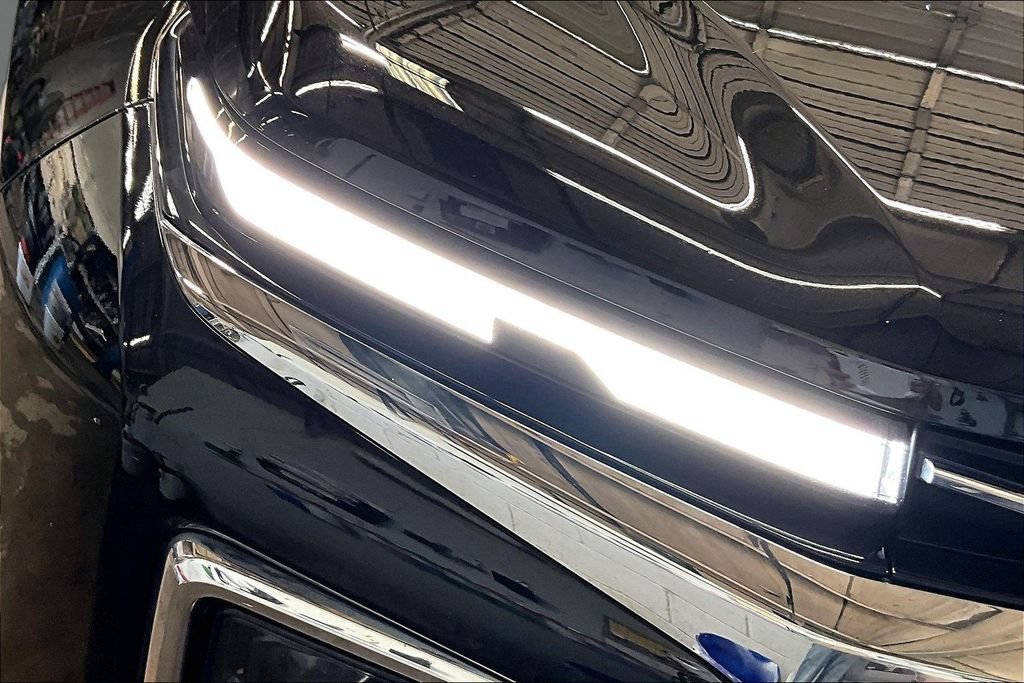 Certified 2025 Chevrolet Traverse LT FWD image 23