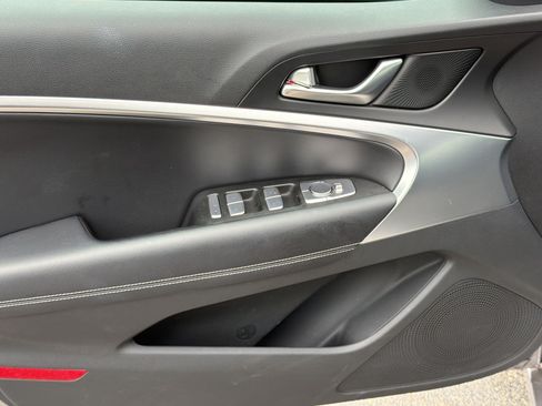 Used 2026 Genesis G70 2.5T RWD image 14