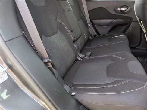 Used 2015 Jeep Cherokee Latitude w/ Cold Weather Group image 20