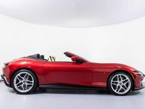 Certified 2024 Ferrari Roma Spider image 3