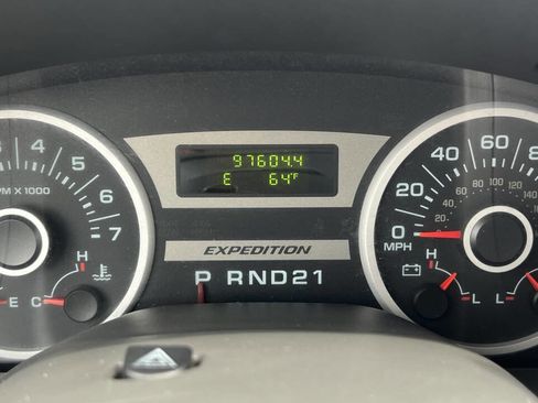 Used 2005 Ford Expedition XLT image 31