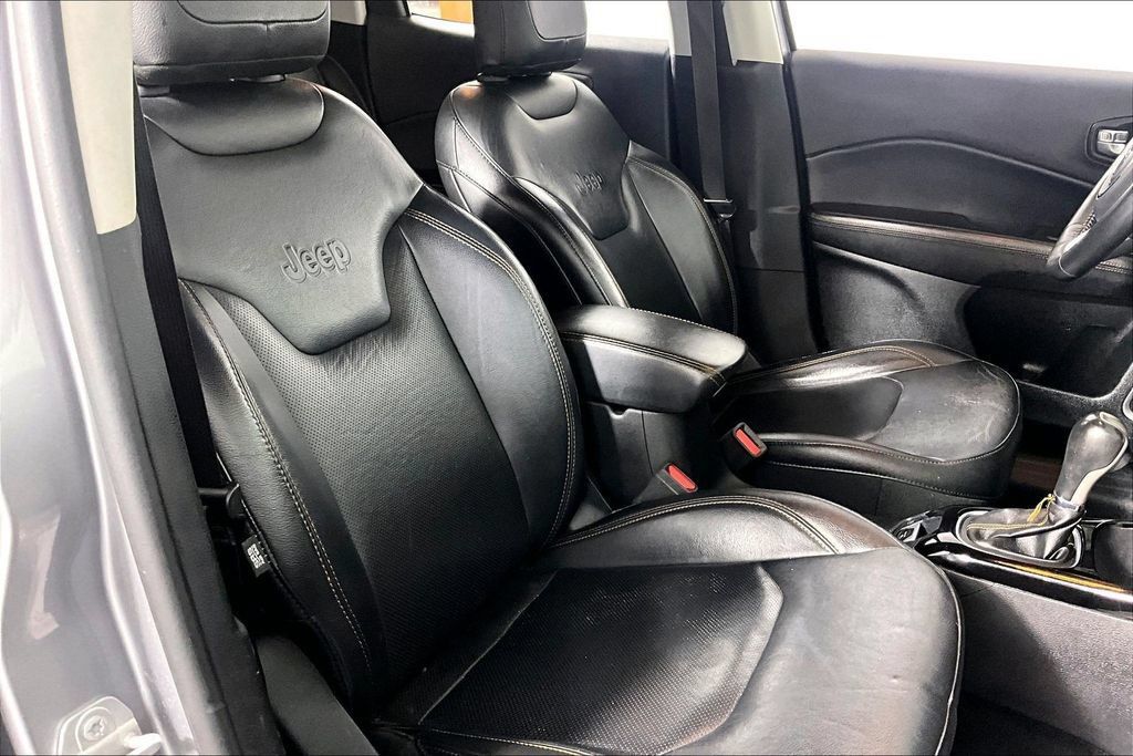 Used 2019 Jeep Compass Limited FWD image 7