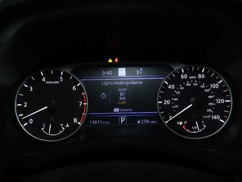 Used 2024 Nissan Altima 2.5 SV w/ SV Premium Package image 23