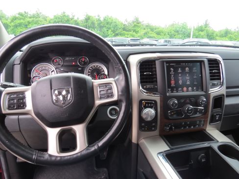 Used 2015 RAM 1500 Laramie w/ Convenience Group AWD/4WD image 22
