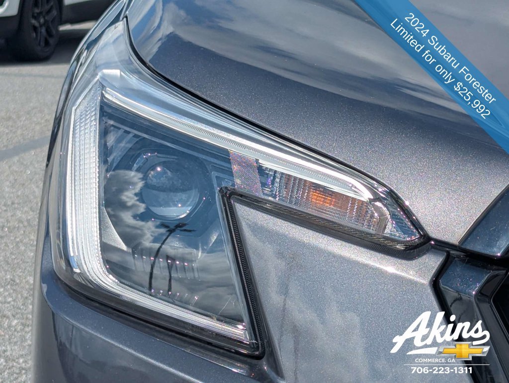 Used 2024 Subaru Forester Limited AWD/4WD image 10