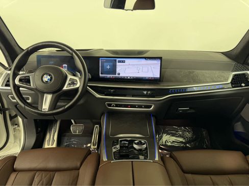 Certified 2024 BMW X7 xDrive40i w/ M Sport Package image 13