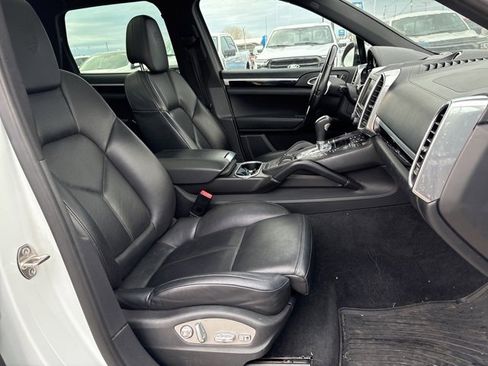 Used 2014 Porsche Cayenne image 9