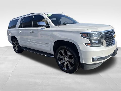 Used 2018 Chevrolet Suburban Premier image 8