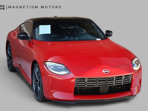 Used 2025 Nissan Z Performance w/ Floor Mat Package RWD image 4
