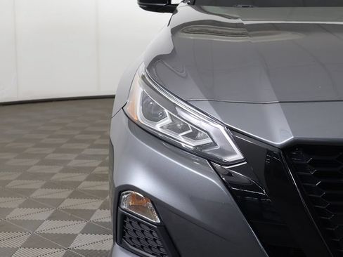 Used 2020 Nissan Altima 2.5 SR w/ Premium Package AWD/4WD image 12
