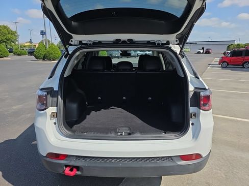 Used 2022 Jeep Compass Trailhawk AWD/4WD image 5