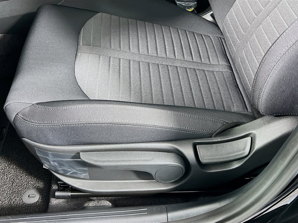 New 2026 Kia K5 LXS FWD image 16