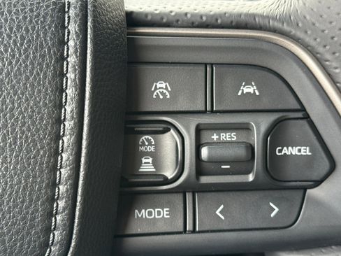 Certified 2025 Toyota 4Runner Trailhunter image 33