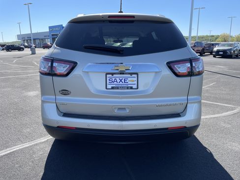 Used 2016 Chevrolet Traverse LT w/ Style and Technology Package AWD/4WD image 4