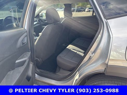 Used 2024 Chevrolet Trax LS image 17