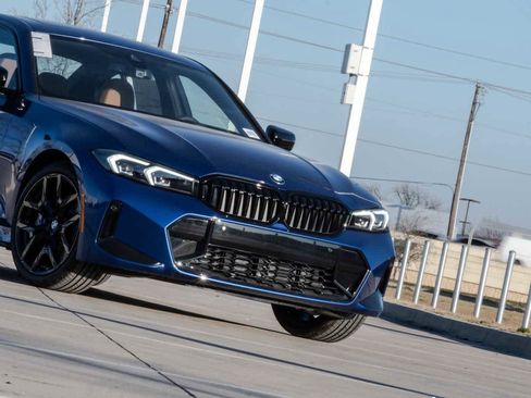 New 2026 BMW 330i 330i w/ M Sport Package image 3