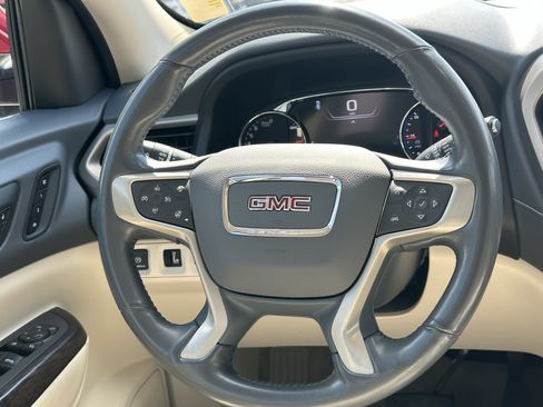Used 2022 GMC Acadia Denali w/ Denali Technology Package FWD image 22