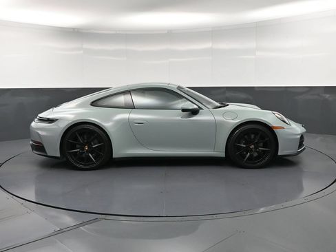 Certified 2025 Porsche 911 Carrera RWD image 9