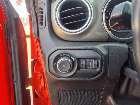 Used 2018 Jeep Wrangler Unlimited Sahara w/ Dual Top Group image 24