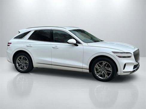 Used 2025 Genesis GV70 2.5T image 4