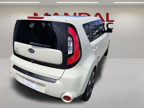 Used 2015 Kia Soul ! w/ Sun & Sound Package FWD image 18