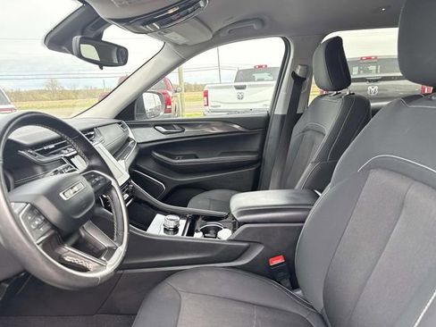 Used 2022 Jeep Grand Cherokee L Laredo w/ Luxury Tech Group I AWD/4WD image 12