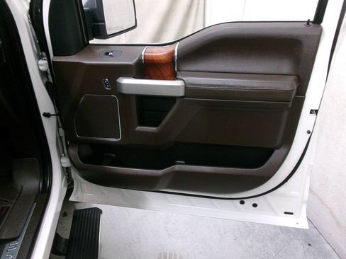 Used 2018 Ford F150 King Ranch w/ Equipment Group 601A Luxury AWD/4WD image 36