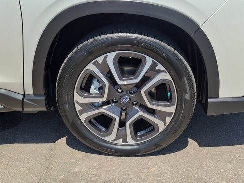 Certified 2024 Subaru Ascent Limited w/ Technology Package AWD/4WD image 7
