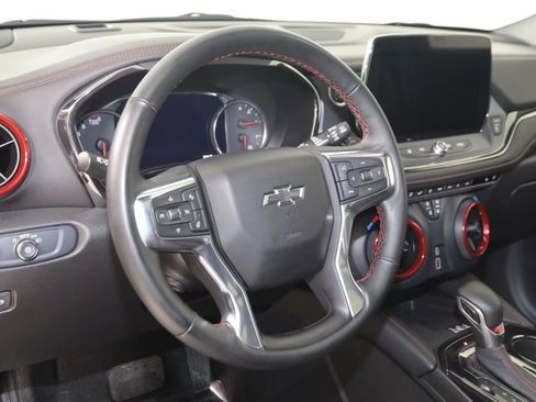 Used 2025 Chevrolet Blazer RS w/ Enhanced Convenience Package AWD/4WD image 6