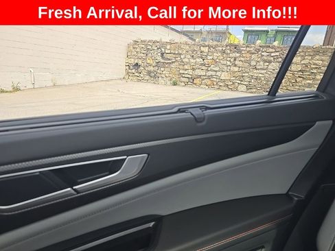 Used 2025 Volkswagen Atlas Peak Edition SE AWD/4WD image 24