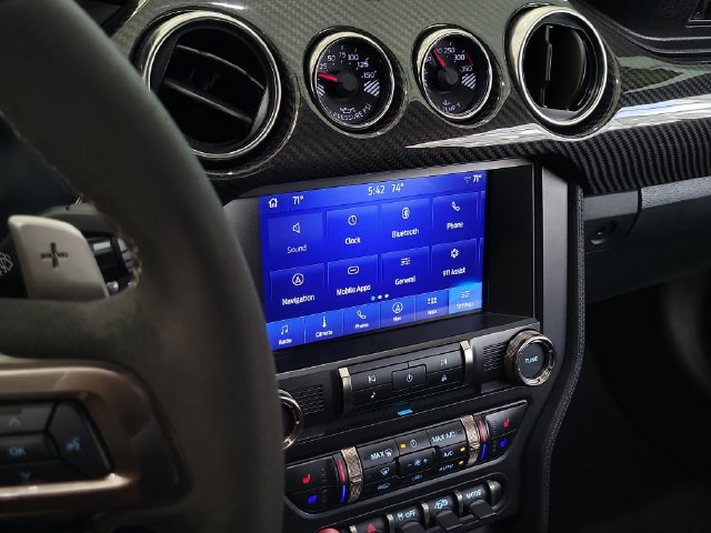Used 2022 Ford Mustang Shelby GT500 w/ Technology Package RWD image 23