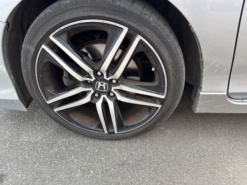 Used 2017 Honda Accord Touring image 26