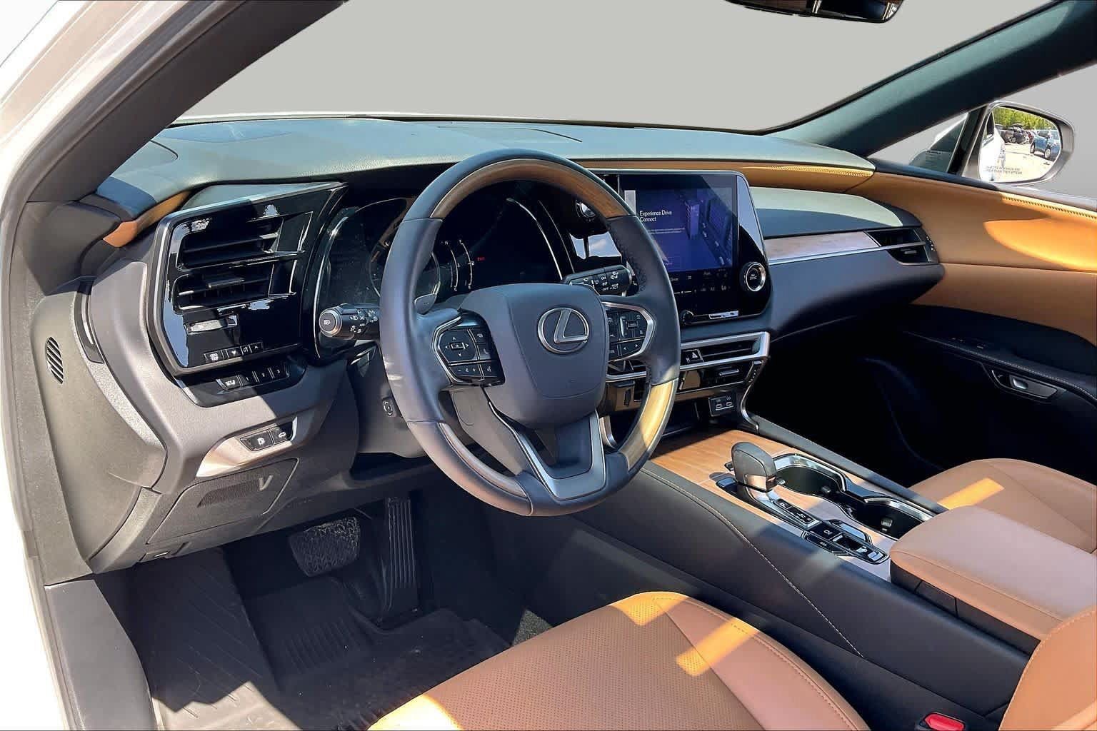 Used 2023 Lexus RX 350 Premium w/ Accessory Package (A2) FWD image 18