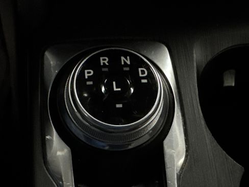 Used 2020 Ford Escape SE image 15