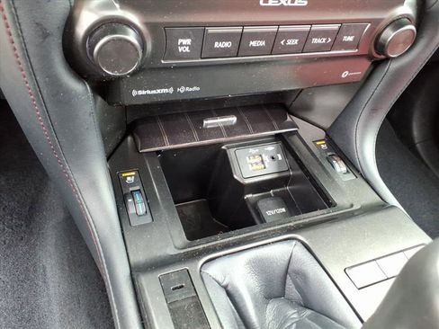 Used 2023 Lexus GX 460 Premium w/ Premium Package image 16