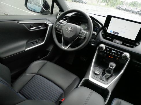 Certified 2025 Toyota RAV4 XSE w/ Weather Package AWD/4WD image 9
